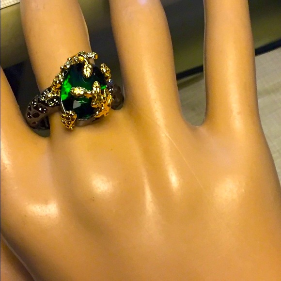Just beautiful artwork green Quartz Rhodium over silver ring - Picture 6 of 8